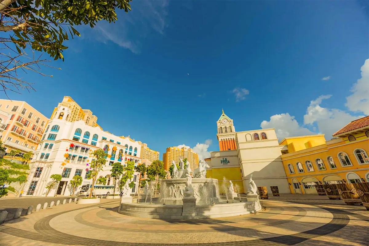 Góc sống ảo "Trời Âu" tại thị trấn Hoàng Hôn